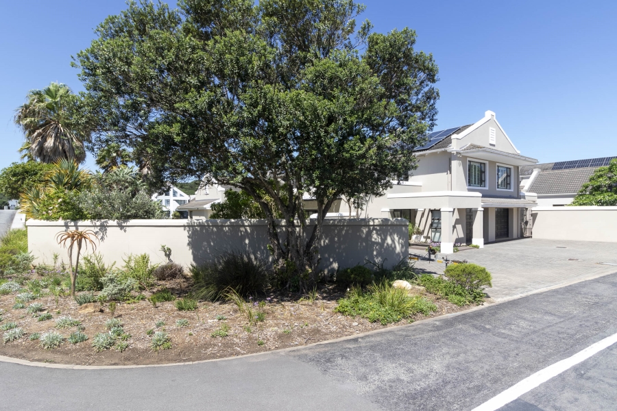 5 Bedroom Property for Sale in Royal Alfred Marina Eastern Cape
